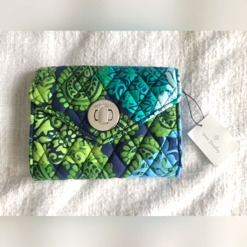 Vera Bradley wristlet, New With Tags